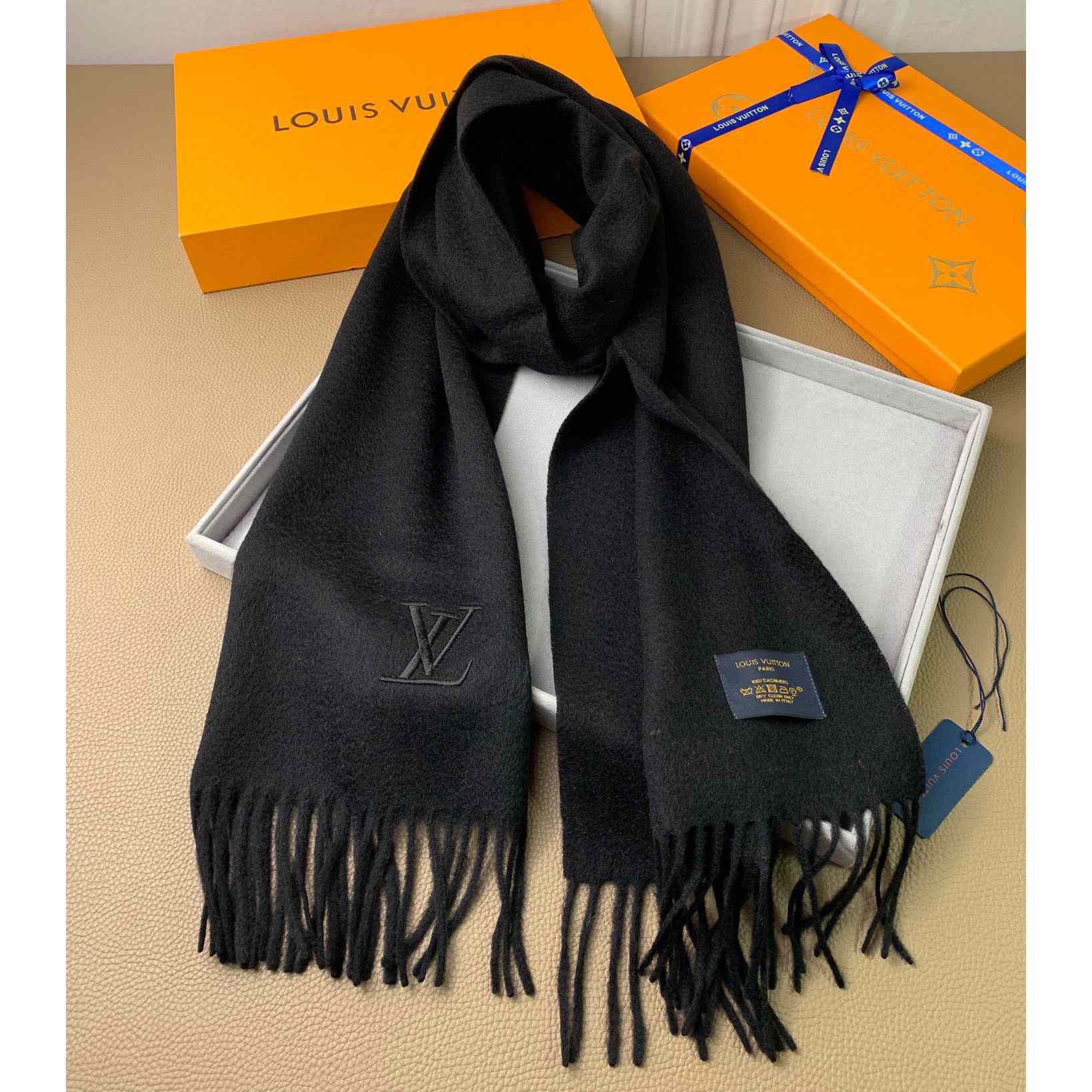 Louis Vuitton Jhelam Scarf - DopestKickz