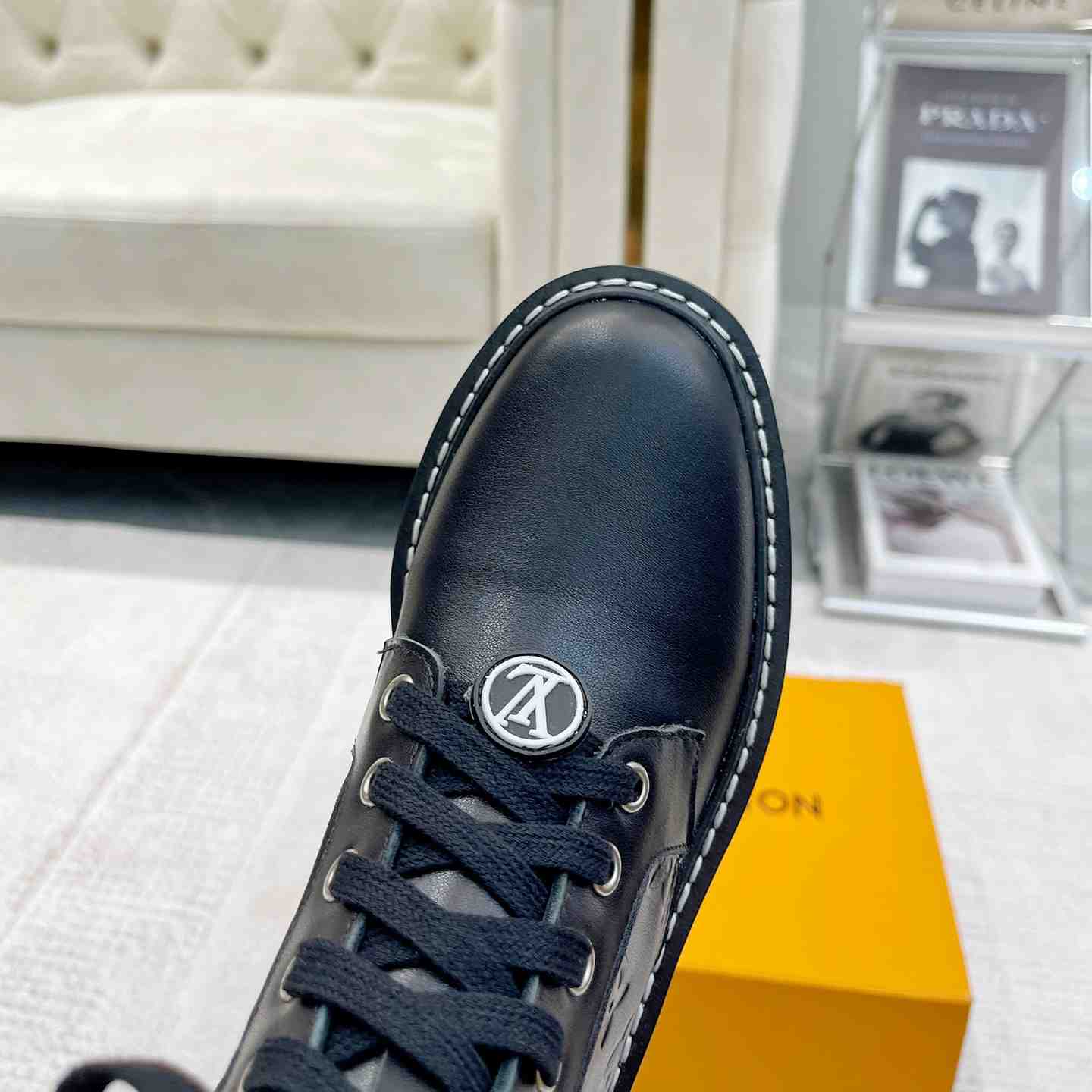 Louis Vuitton Territory Flat Ranger - DopestKickz