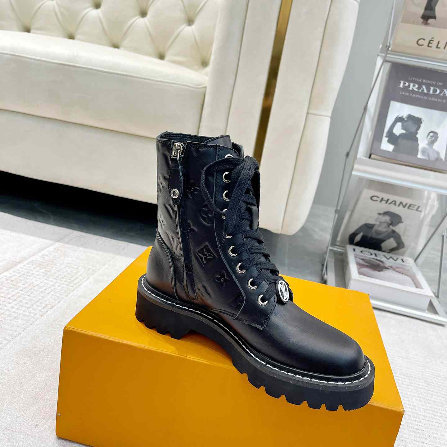 Louis Vuitton Territory Flat Ranger - DopestKickz