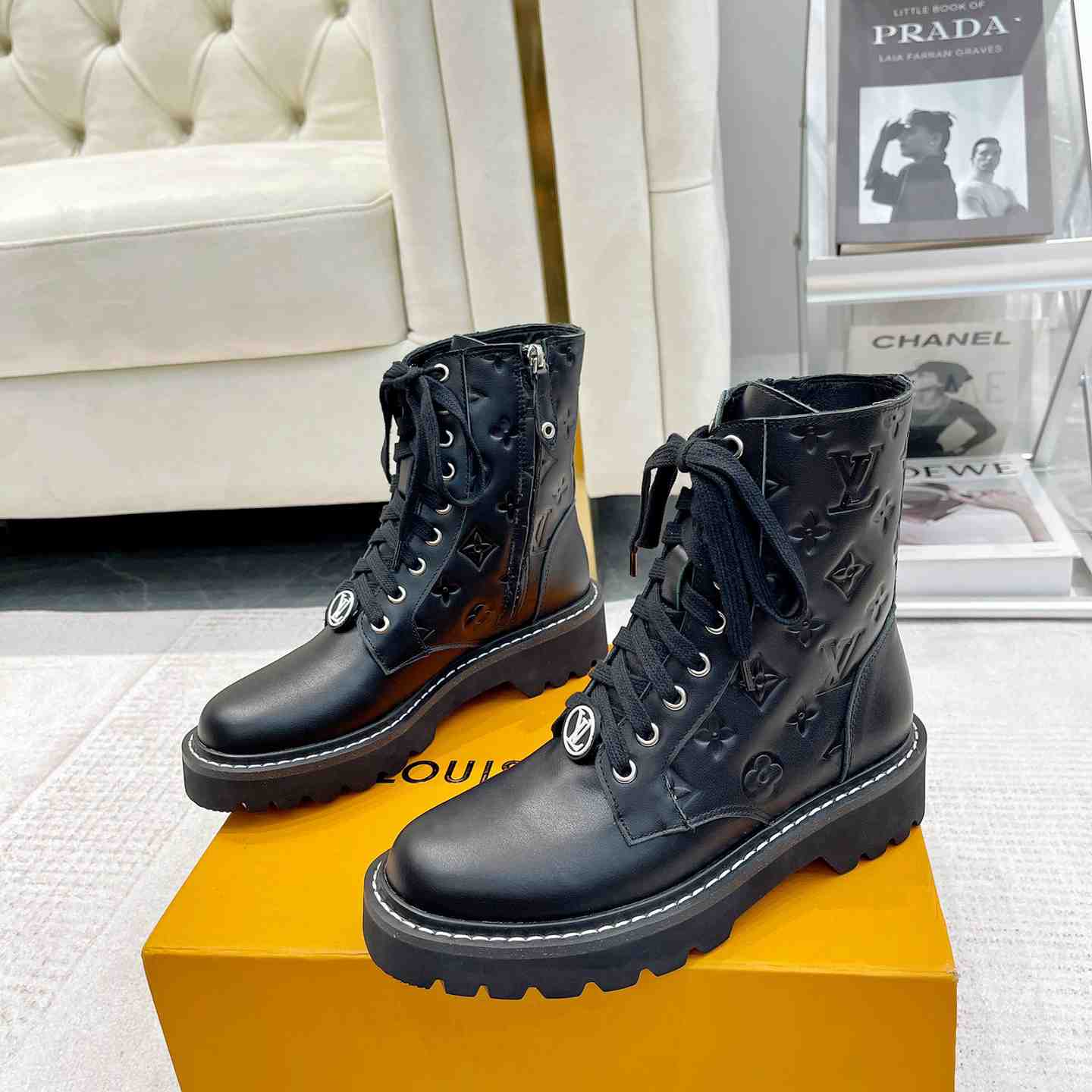 Louis Vuitton Territory Flat Ranger - DopestKickz
