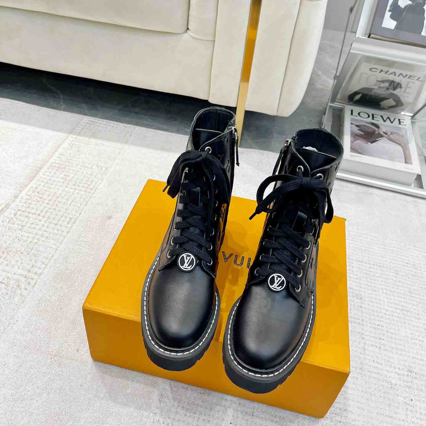 Louis Vuitton Territory Flat Ranger - DopestKickz