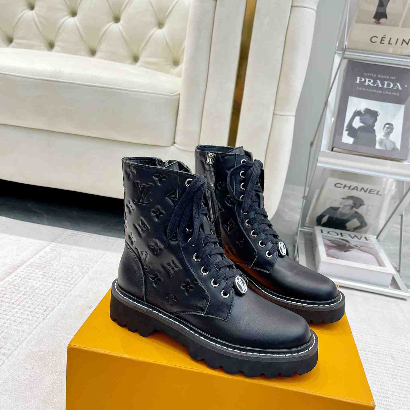 Louis Vuitton Territory Flat Ranger - DopestKickz