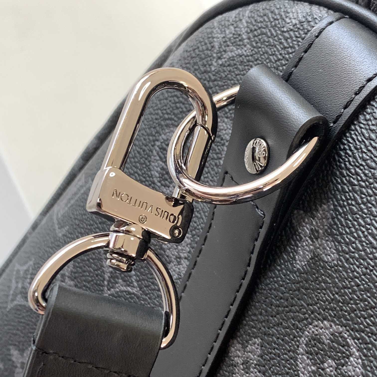 Louis Vuitton Keepall Bandouliere 55   M40605 - DopestKickz