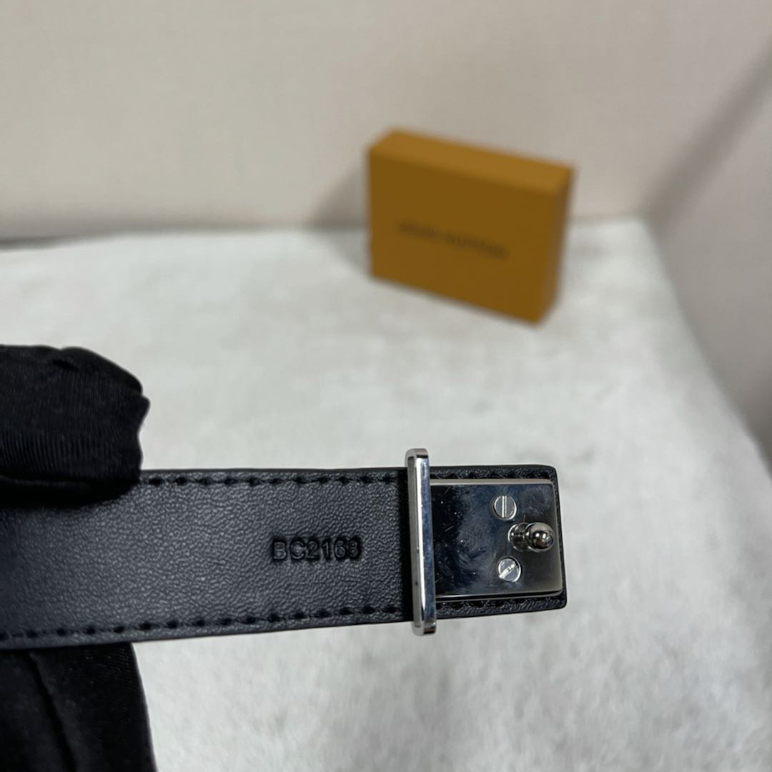Louis Vuitto LV Slim Bracelet - DopestKickz