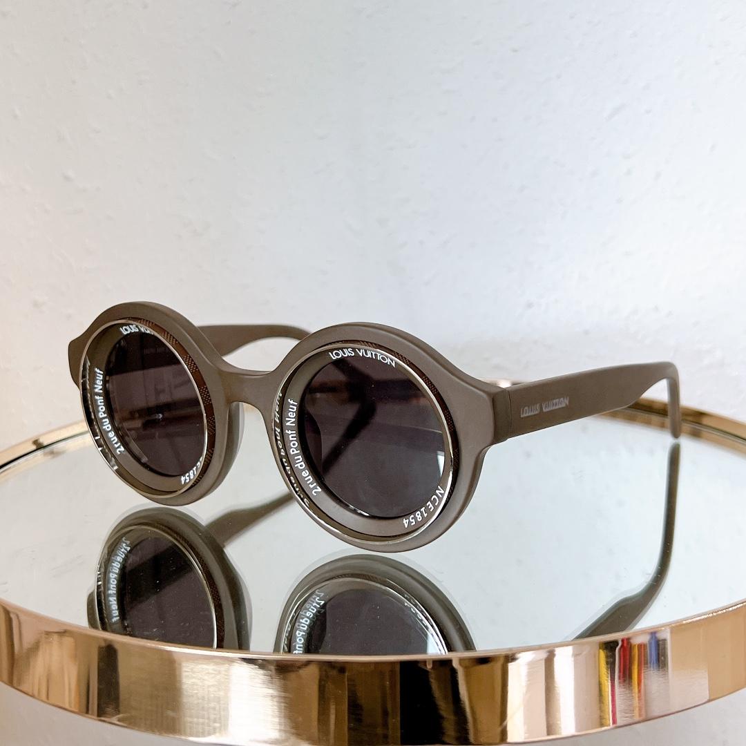 Louis Vuitton Sunglasses    Z2501 - DopestKickz