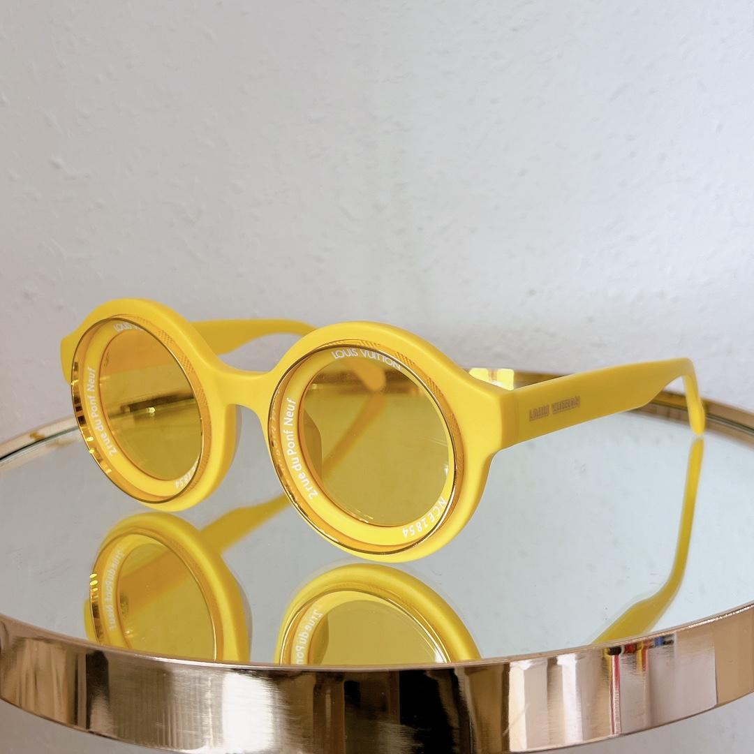 Louis Vuitton Sunglasses    Z2501 - DopestKickz