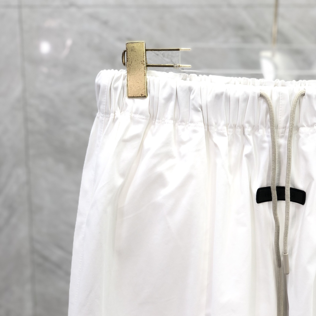 Fear of God Essentials Relaxed Trouser - DopestKickz