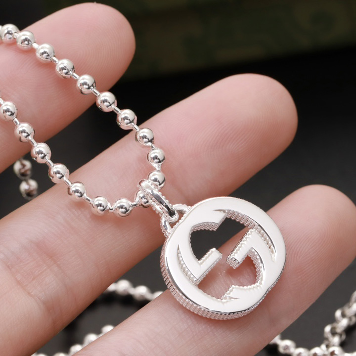 Gucci Interlocking G Necklace In Silver - DopestKickz