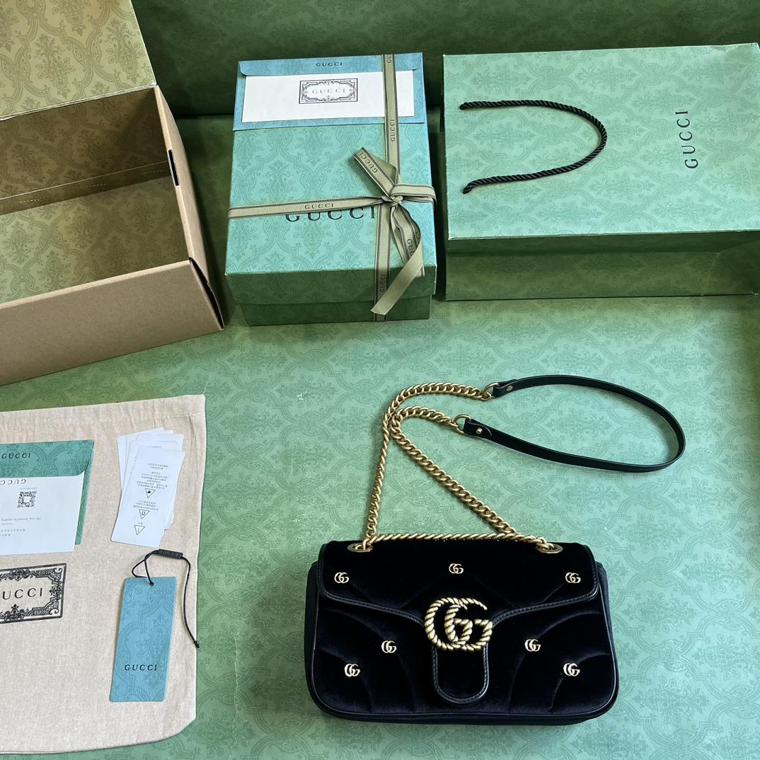 Gucci GG Marmont Small Shoulder Bag - DopestKickz