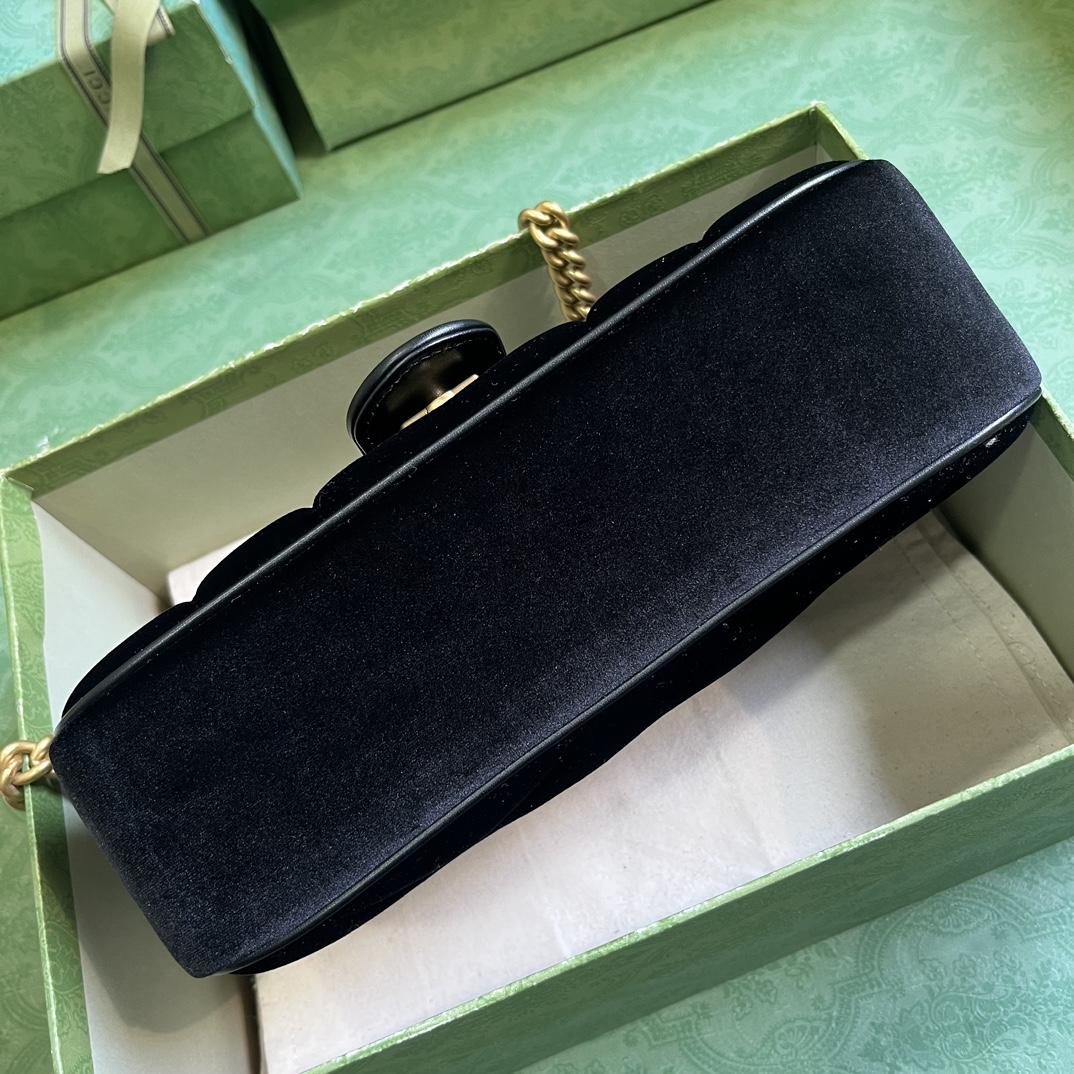 Gucci GG Marmont Small Shoulder Bag - DopestKickz