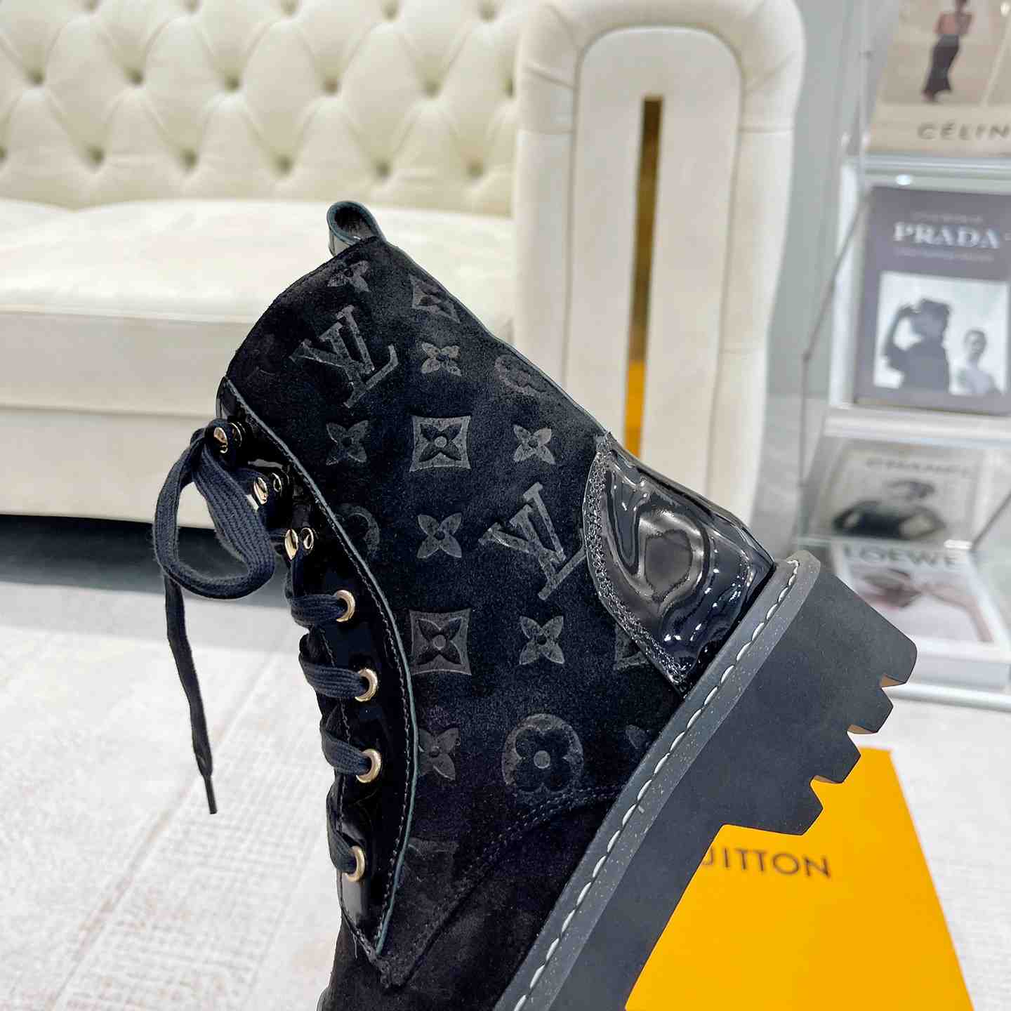 Louis Vuitton Territory Flat Ranger - DopestKickz