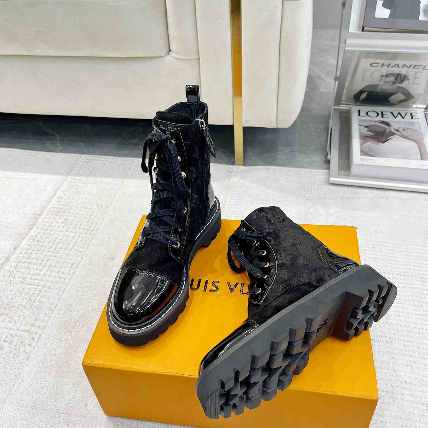 Louis Vuitton Territory Flat Ranger - DopestKickz