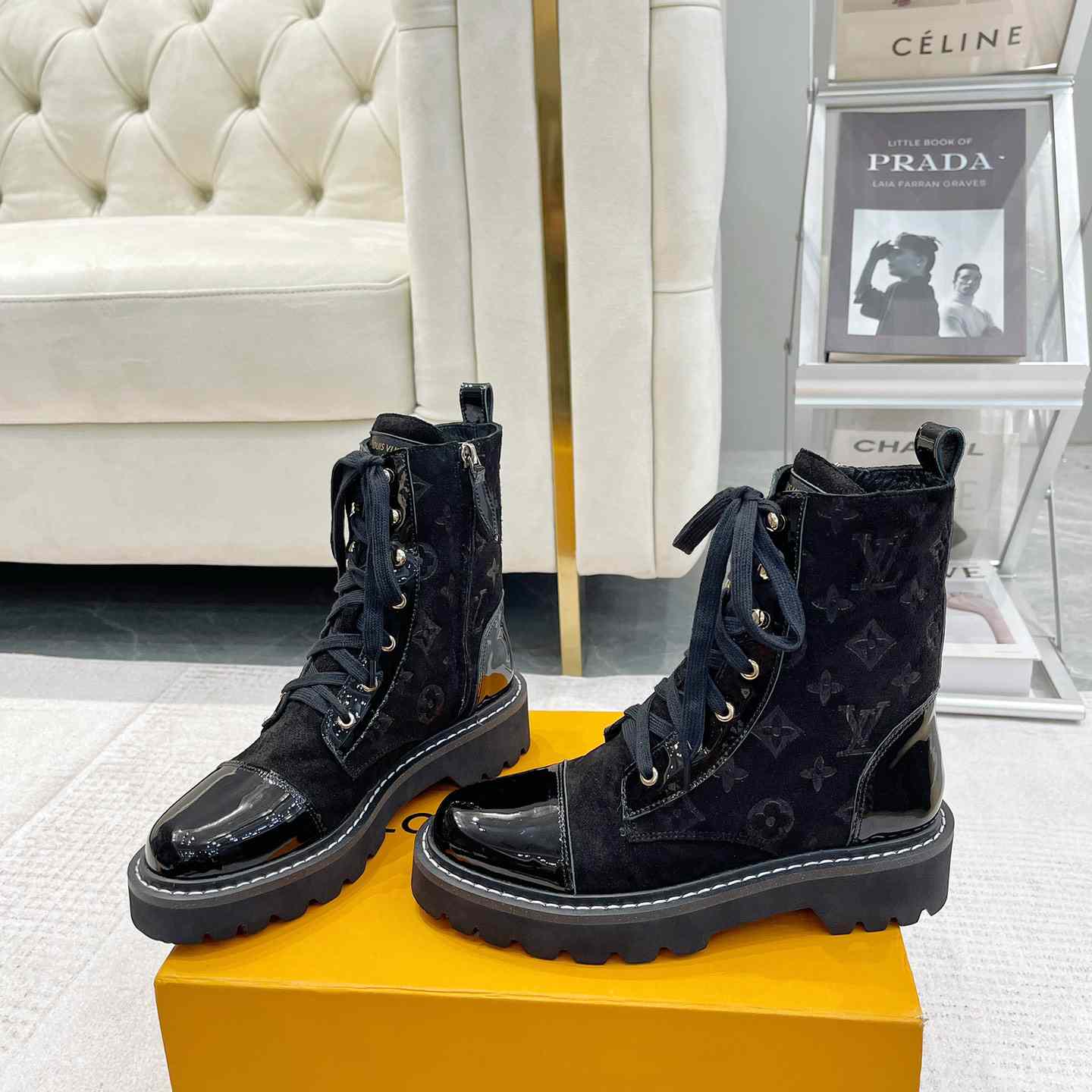 Louis Vuitton Territory Flat Ranger - DopestKickz
