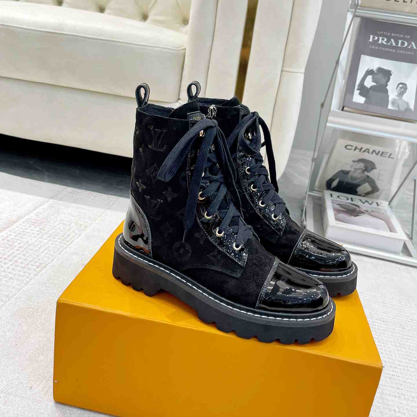 Louis Vuitton Territory Flat Ranger - DopestKickz