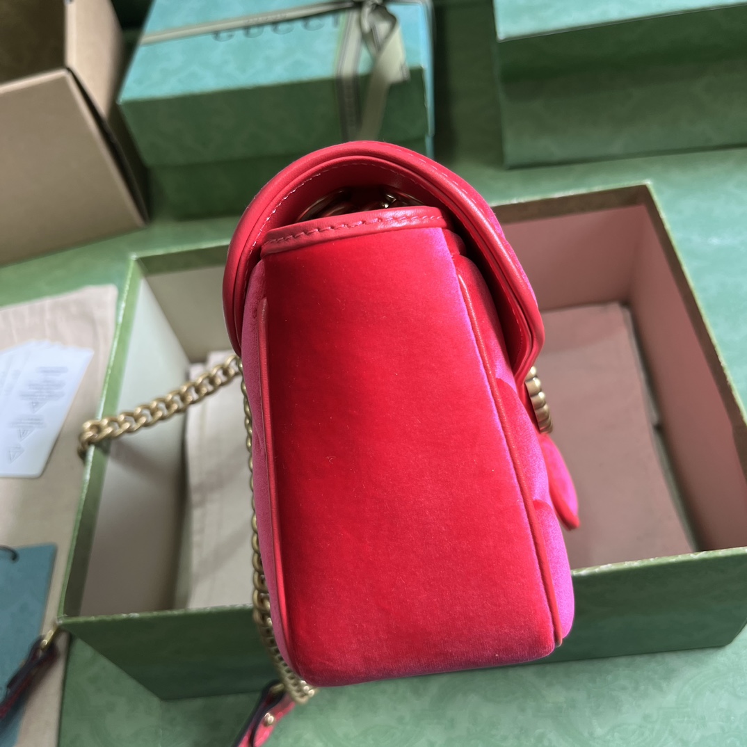 Gucci GG Marmont Small Shoulder Bag - DopestKickz