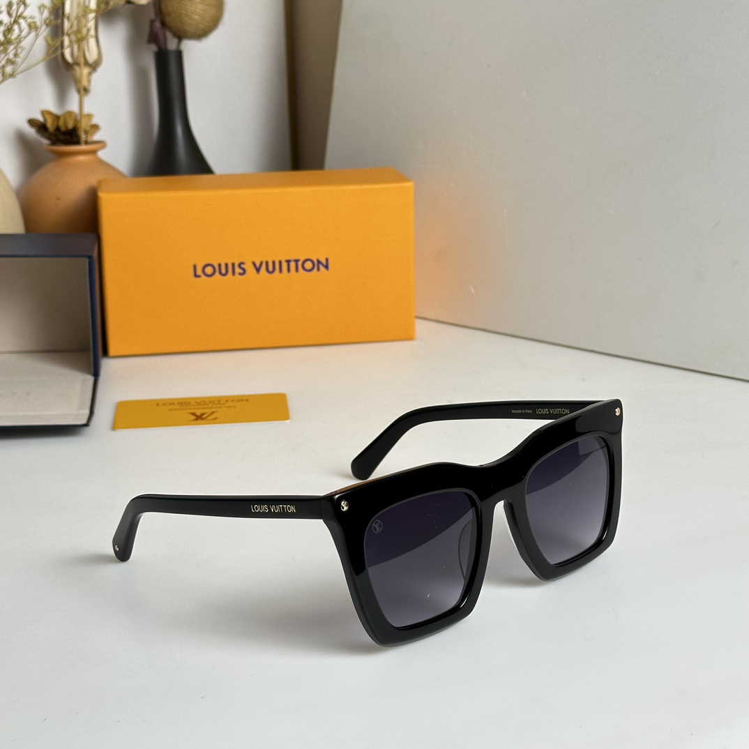 Louis Vuitton La Grande Bellezza Sunglasses    Z4028W - DopestKickz
