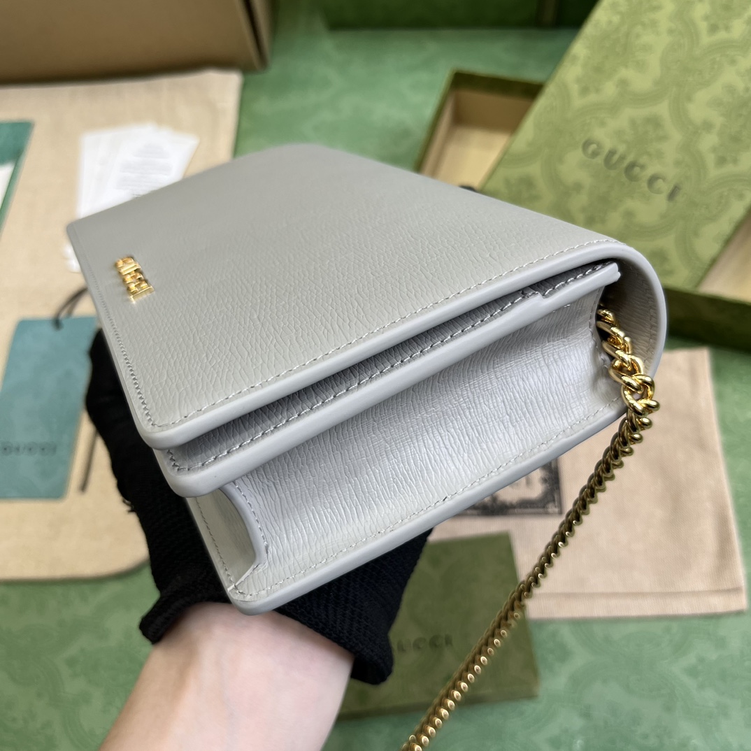 Gucci Chain Wallet With Gucci Script (12.5x 20x 4cm) - DopestKickz