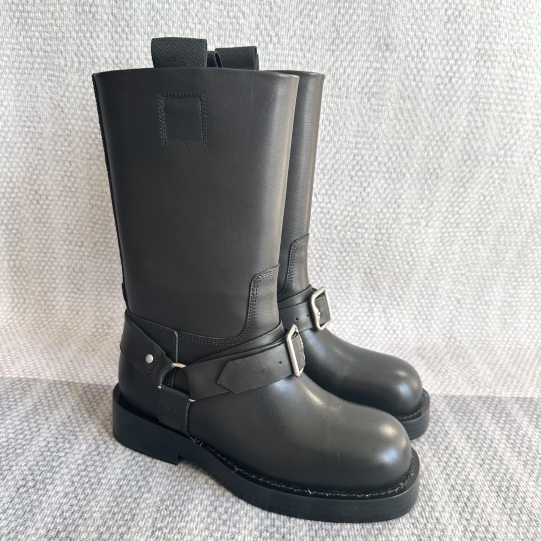 Burberry Leather Saddle Low Boots - DopestKickz
