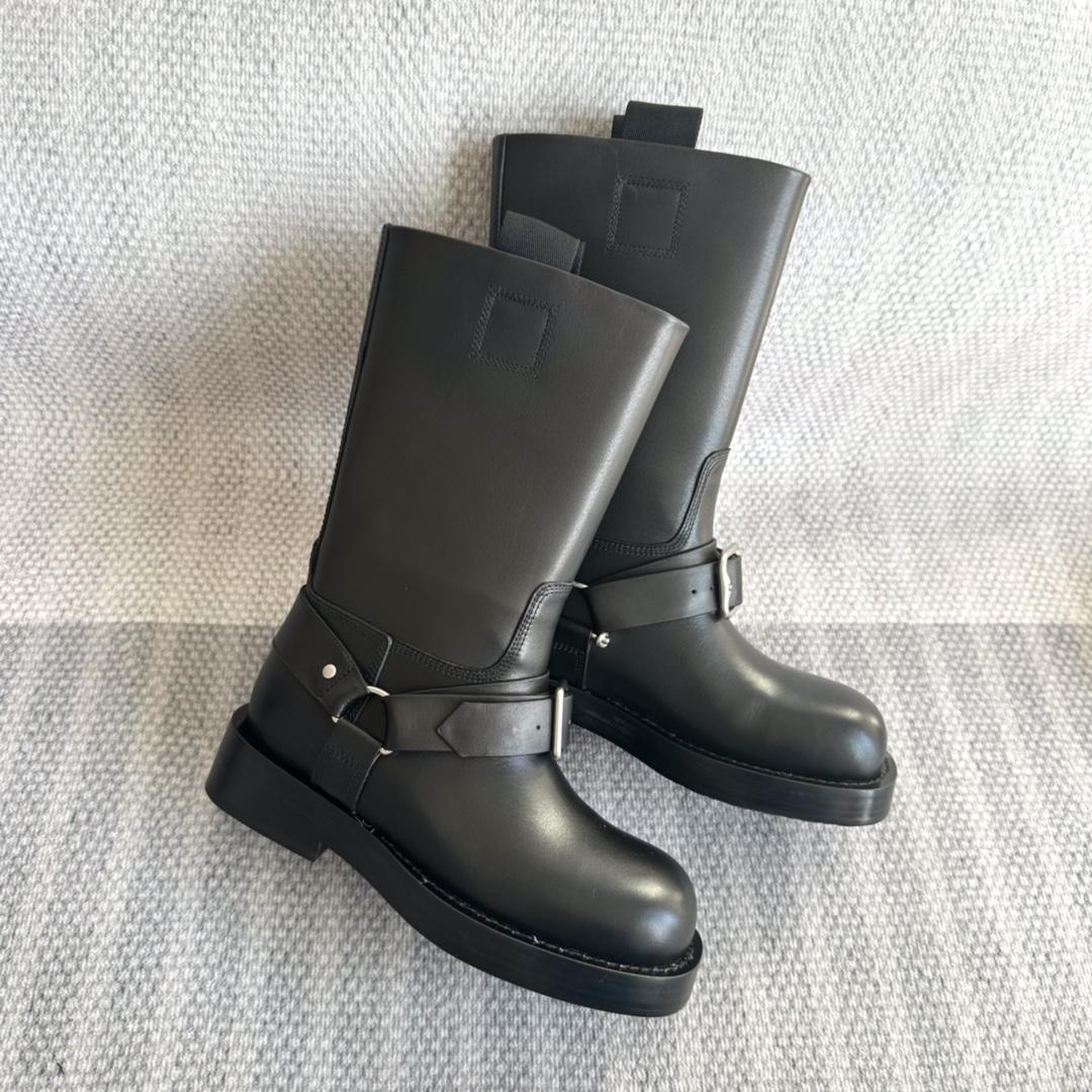 Burberry Leather Saddle Low Boots - DopestKickz