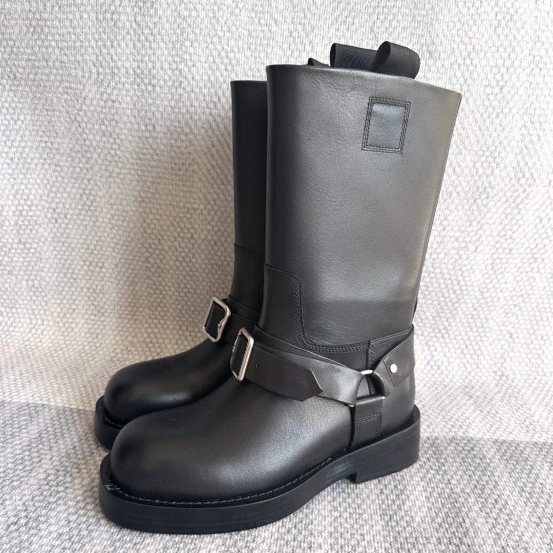 Burberry Leather Saddle Low Boots - DopestKickz
