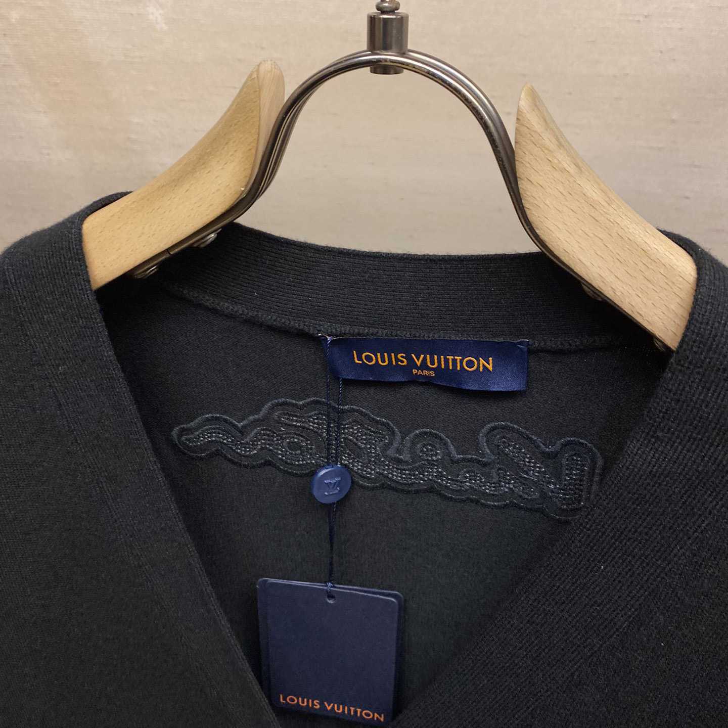 Louis Vuitton Cardigan - DopestKickz