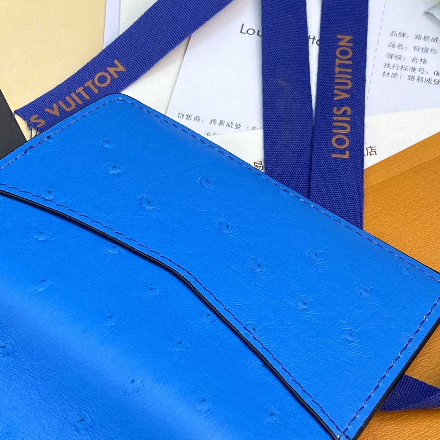 Louis Vuitton Wallet    8 x 11 x 1cm - DopestKickz