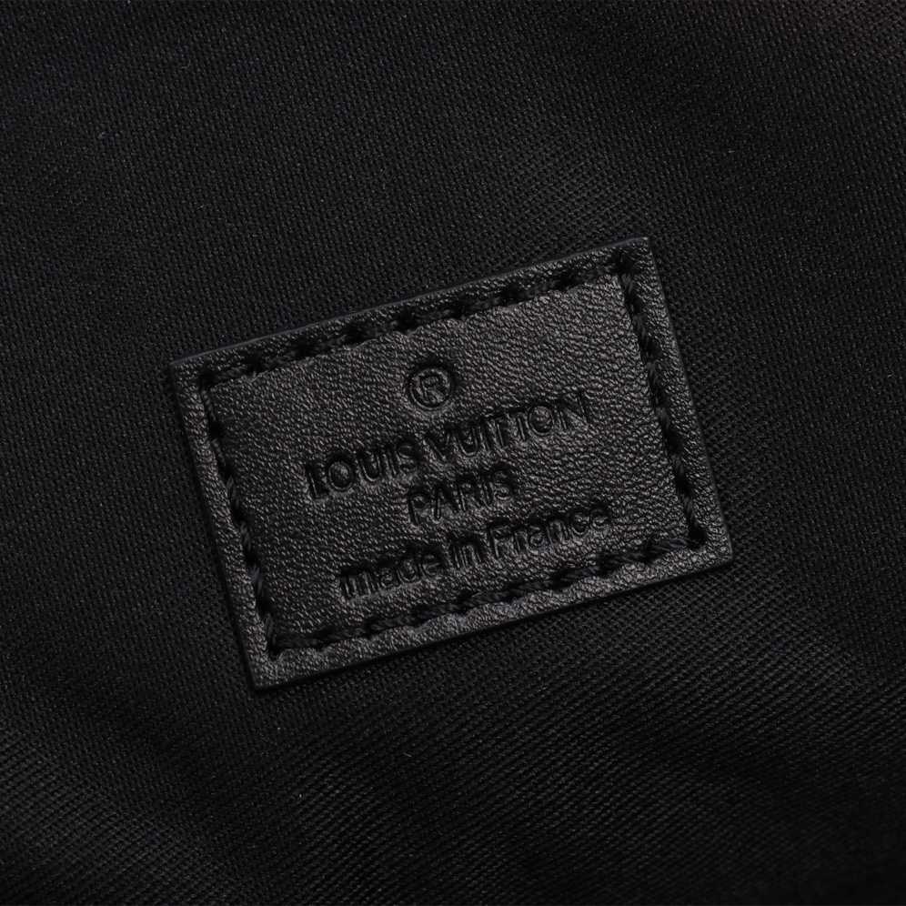 Louis Vuitton Christopher MM     - DopestKickz