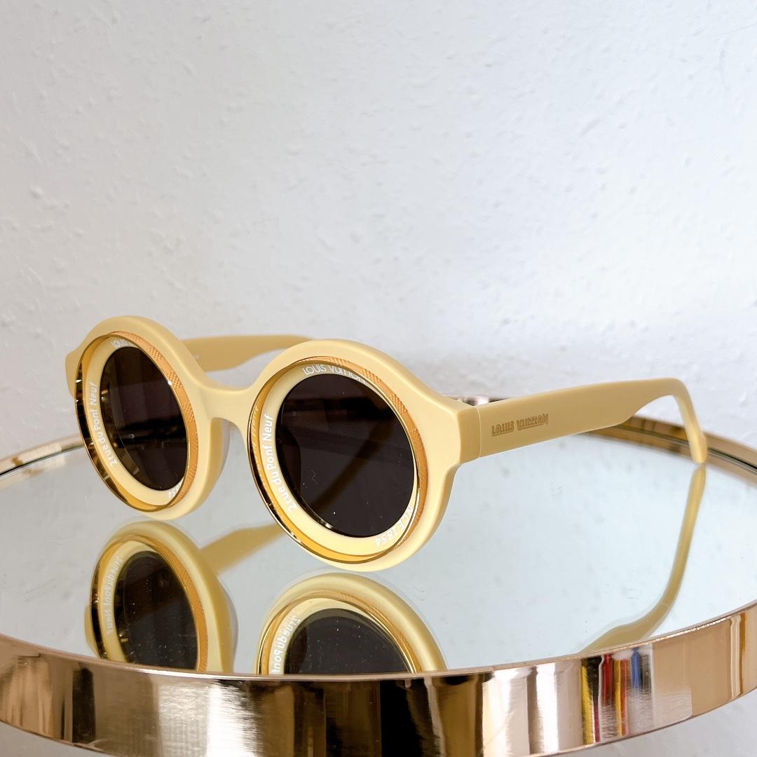 Louis Vuitton Sunglasses    Z2501 - DopestKickz