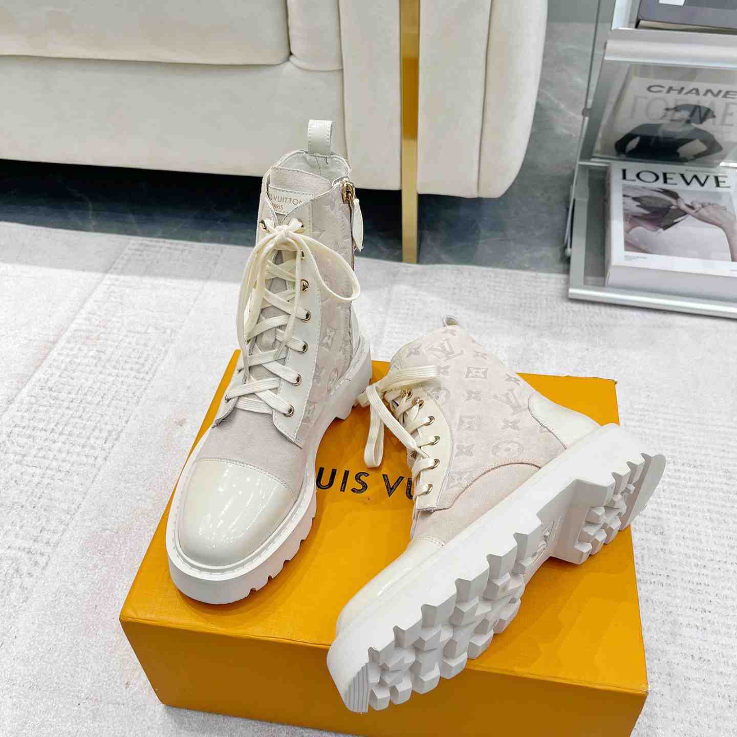 Louis Vuitton Territory Flat Ranger - DopestKickz