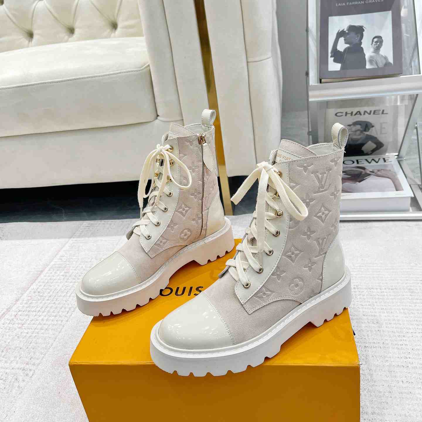 Louis Vuitton Territory Flat Ranger - DopestKickz