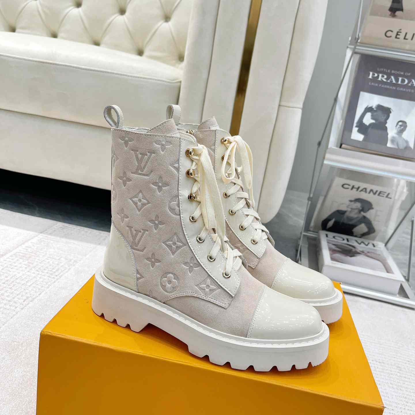 Louis Vuitton Territory Flat Ranger - DopestKickz
