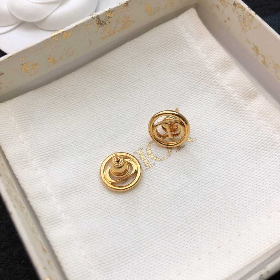 Dior 30 Montaigne Stud Earrings - DopestKickz