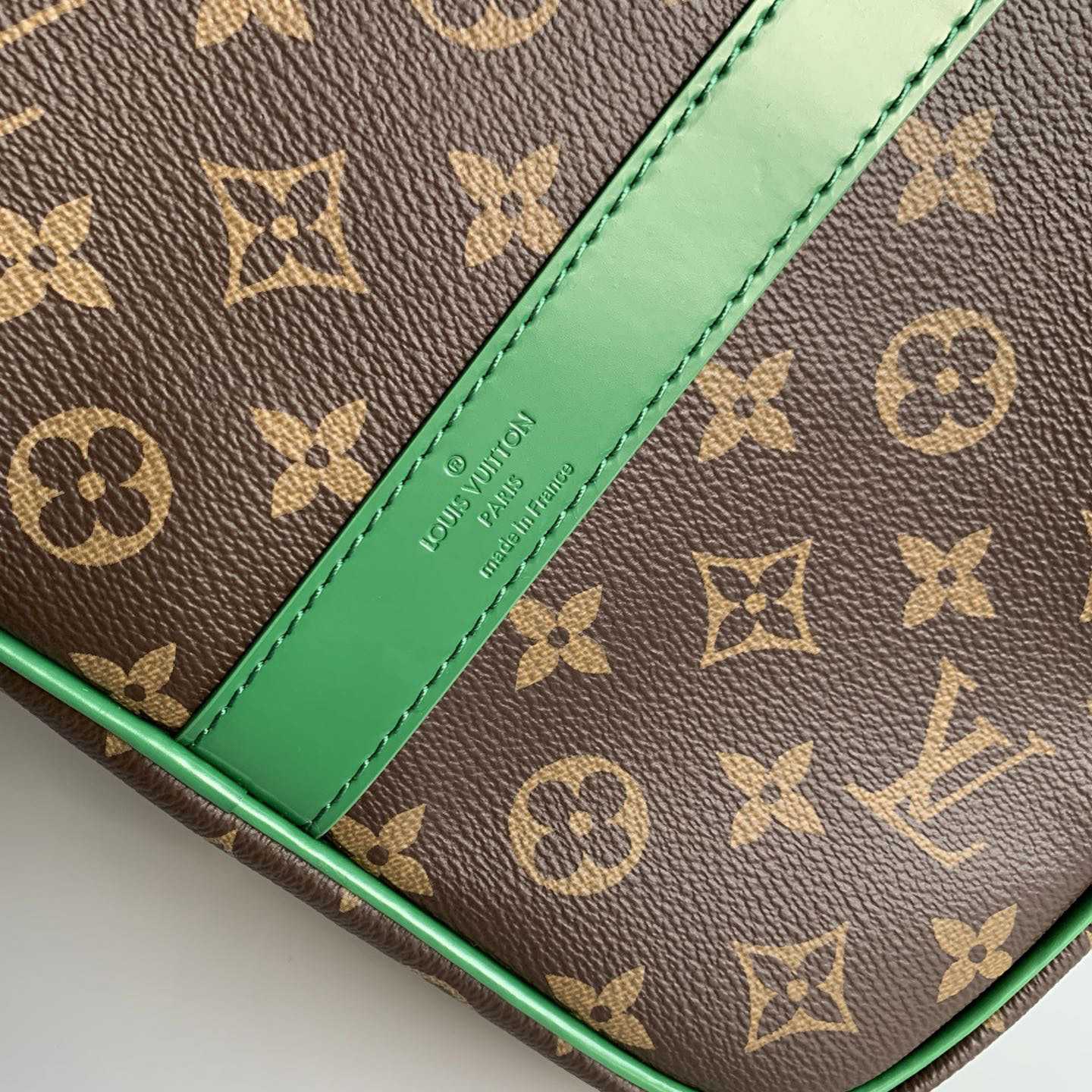 Louis Vuitton Keepall Bandoulière 50     M46774 - DopestKickz