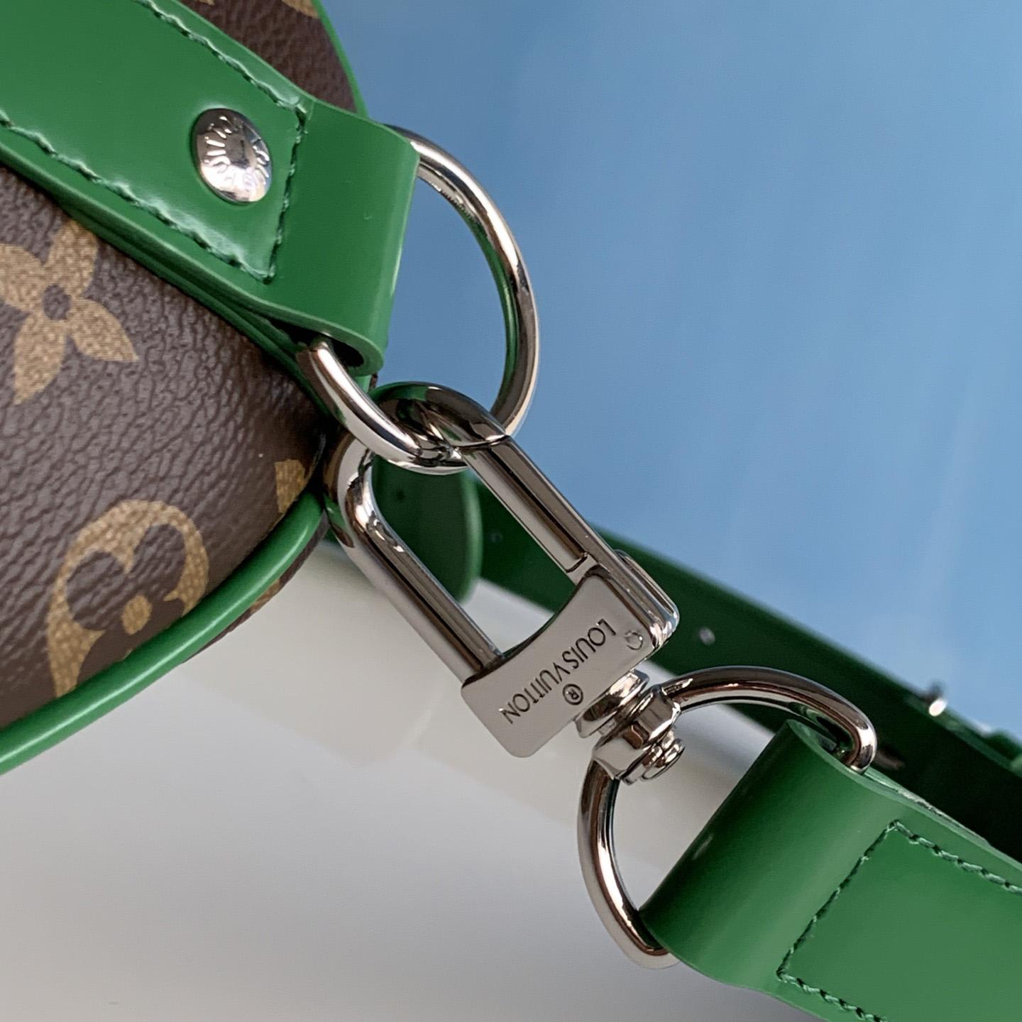 Louis Vuitton Keepall Bandoulière 50     M46774 - DopestKickz