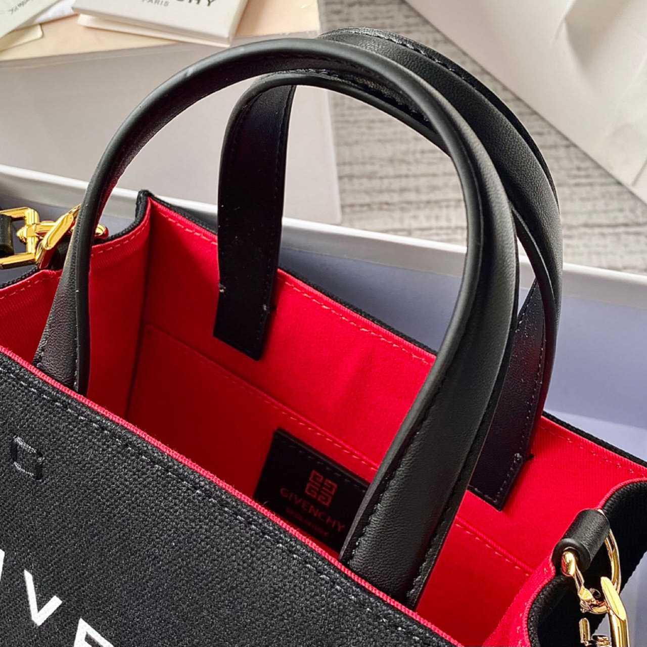 Givenchy G-tote Mini Bag (19-8-16cm) - DopestKickz