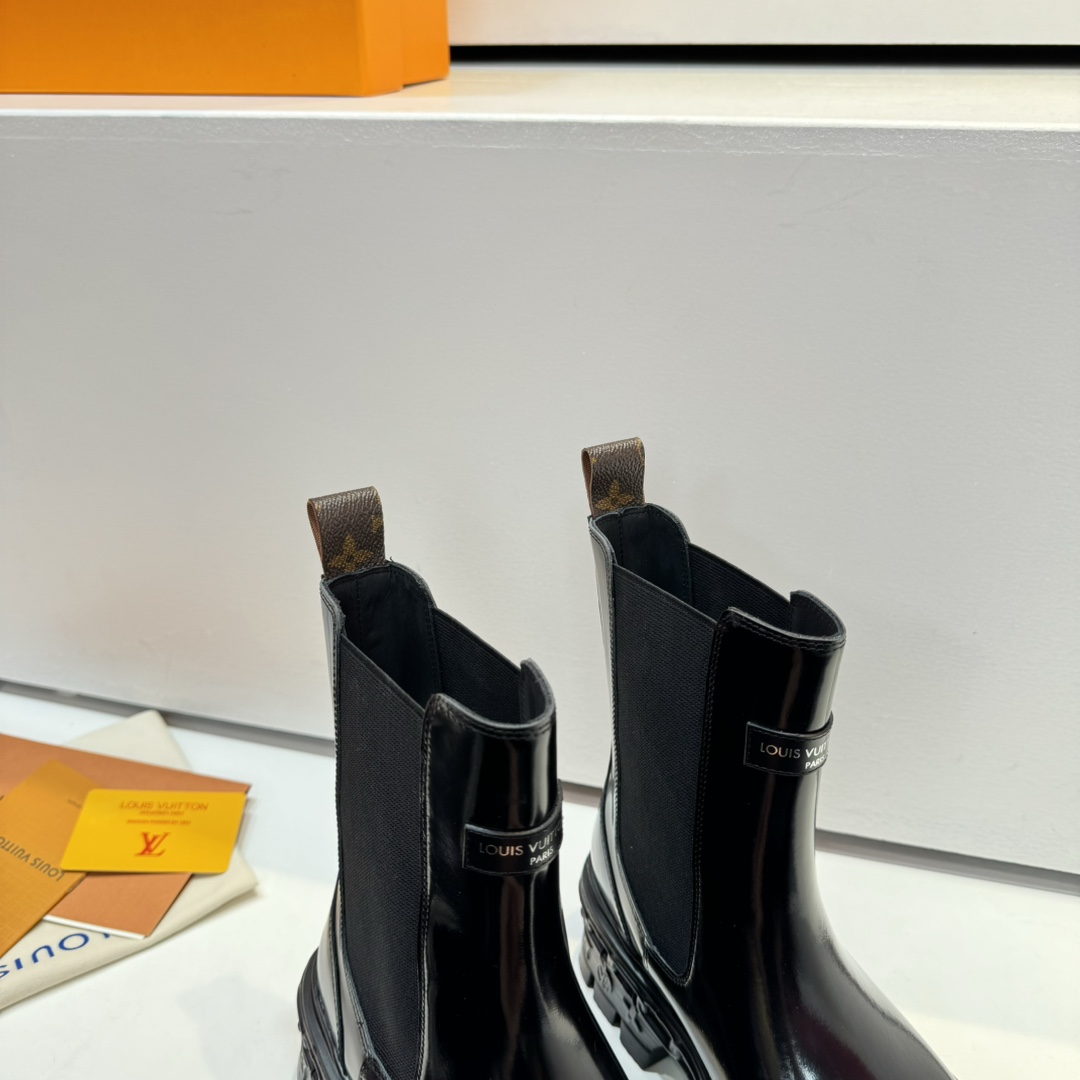Louis Vuitton LV Record Chelsea Boot - DopestKickz