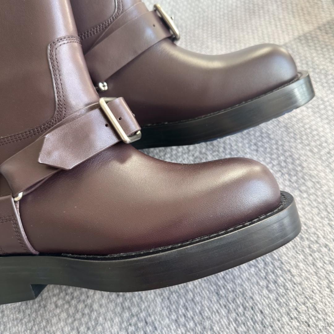 Burberry Leather Saddle Low Boots - DopestKickz