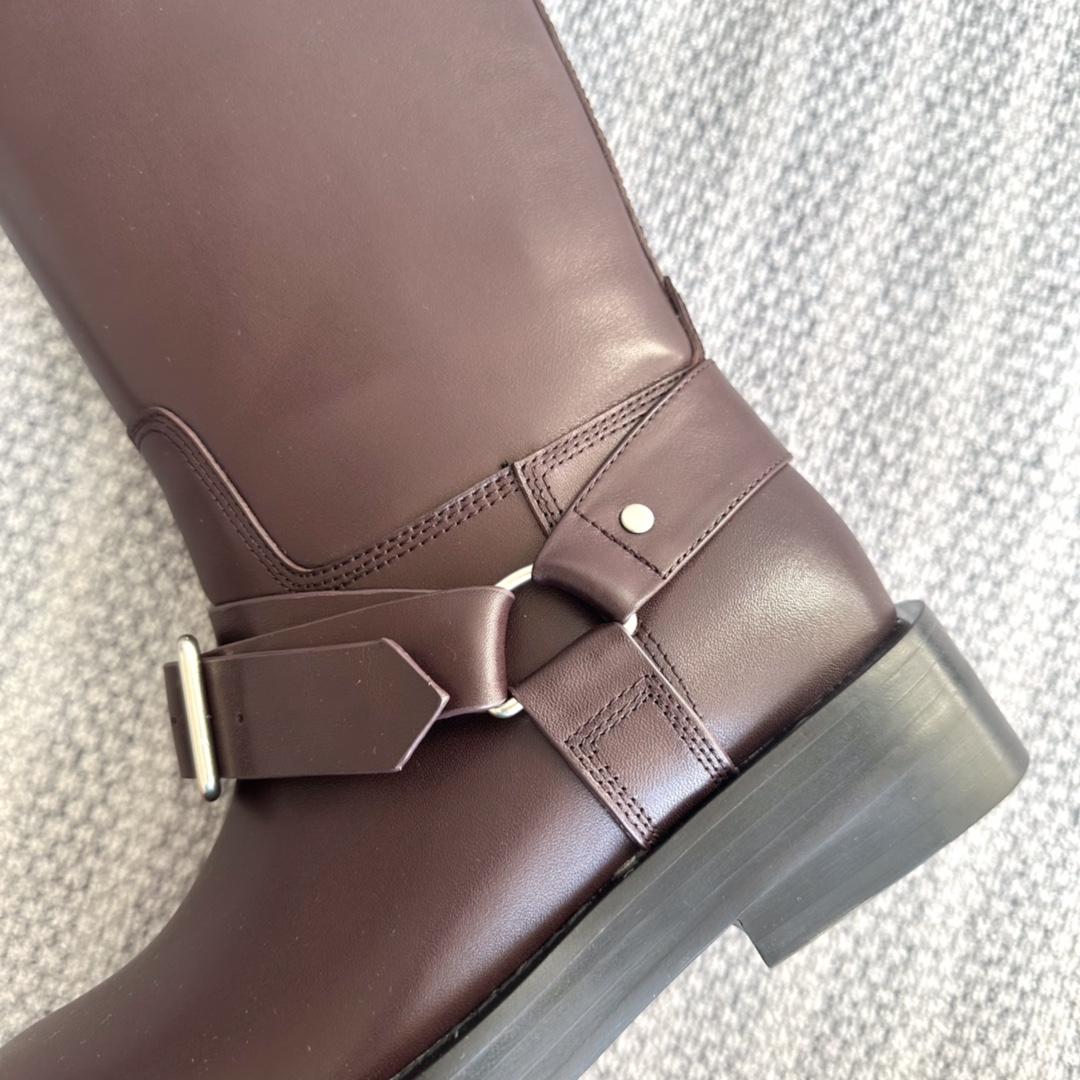 Burberry Leather Saddle Low Boots - DopestKickz