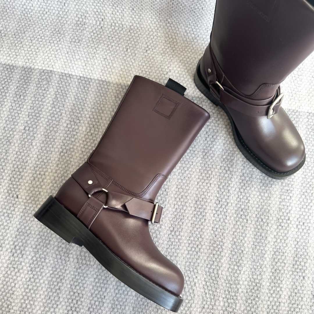 Burberry Leather Saddle Low Boots - DopestKickz