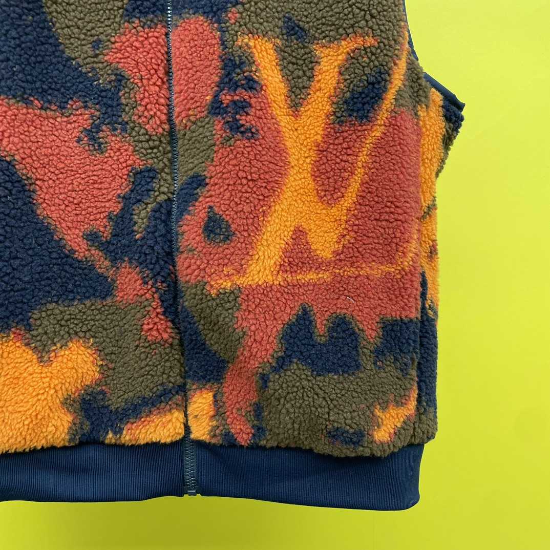 Louis Vuitton Reversible Fleece Gilet - DopestKickz