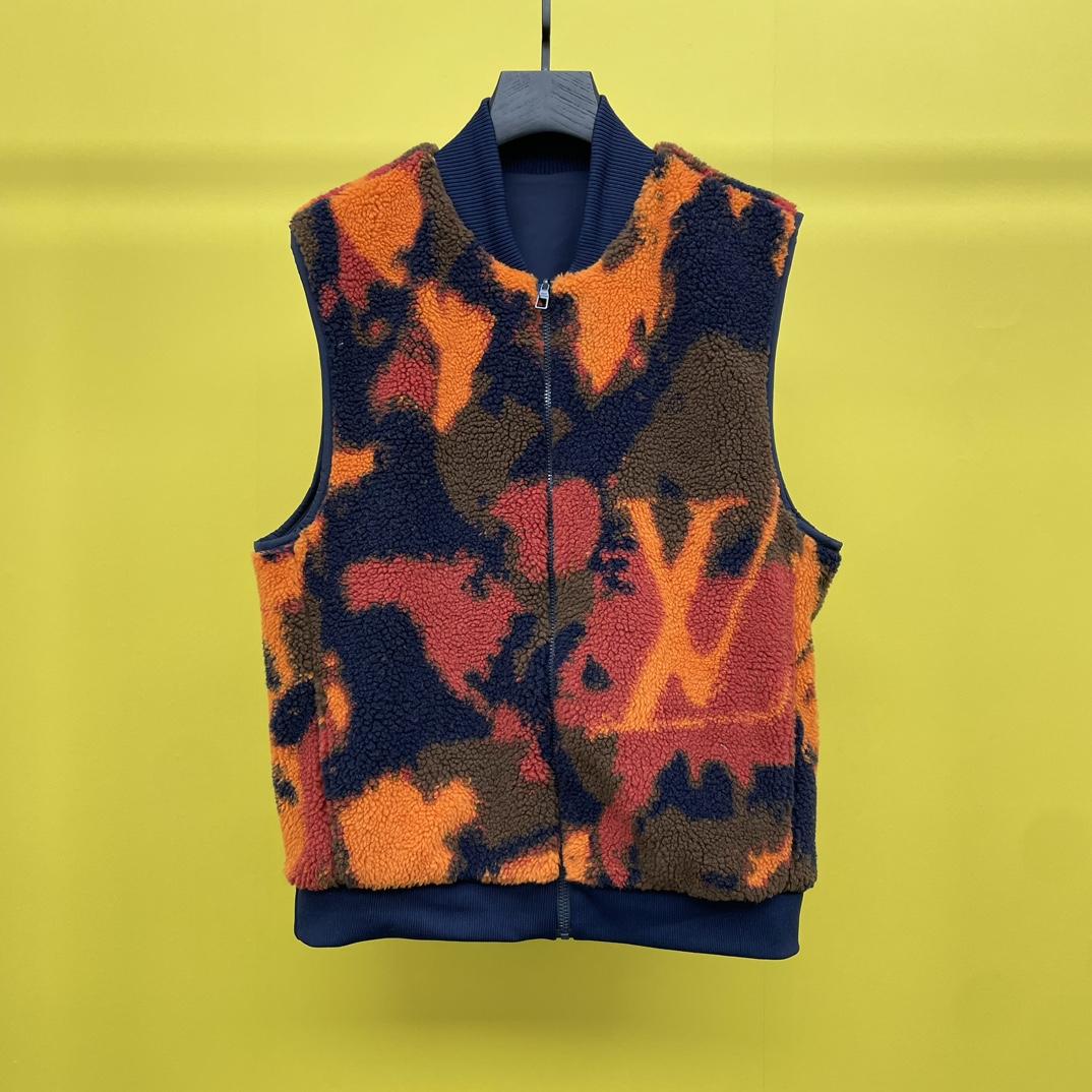 Louis Vuitton Reversible Fleece Gilet - DopestKickz