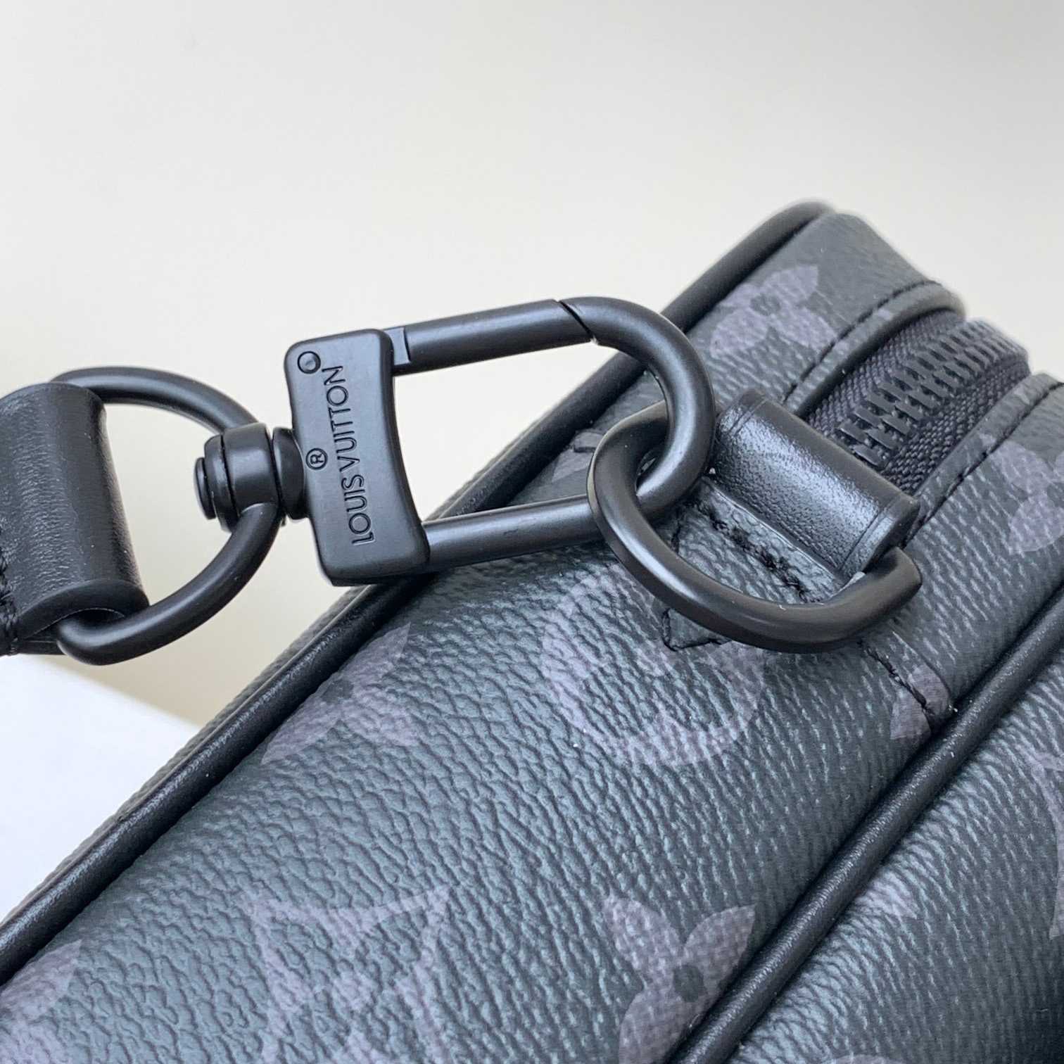Louis Vuitton Steamer Messenger   M46795 - DopestKickz