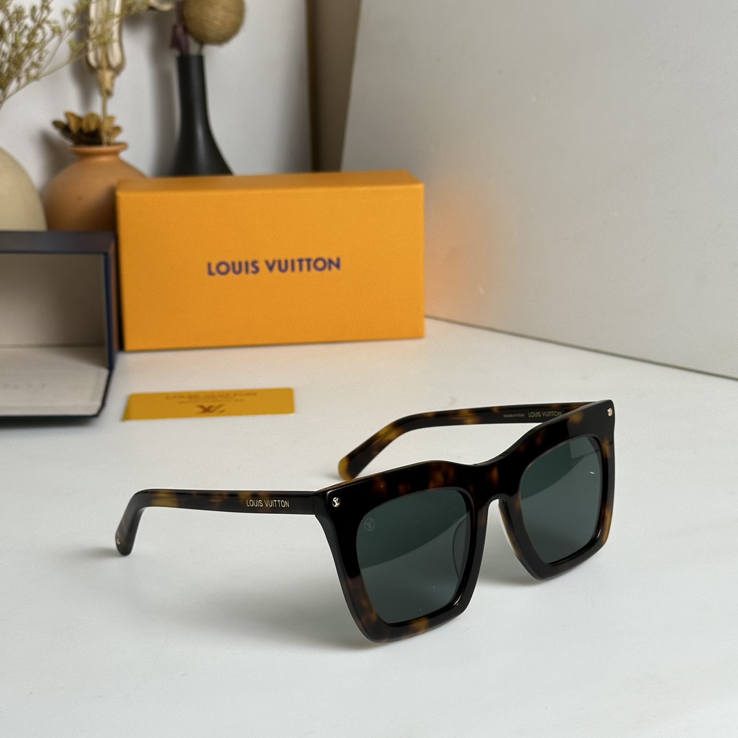 Louis Vuitton La Grande Bellezza Sunglasses    Z4028W - DopestKickz