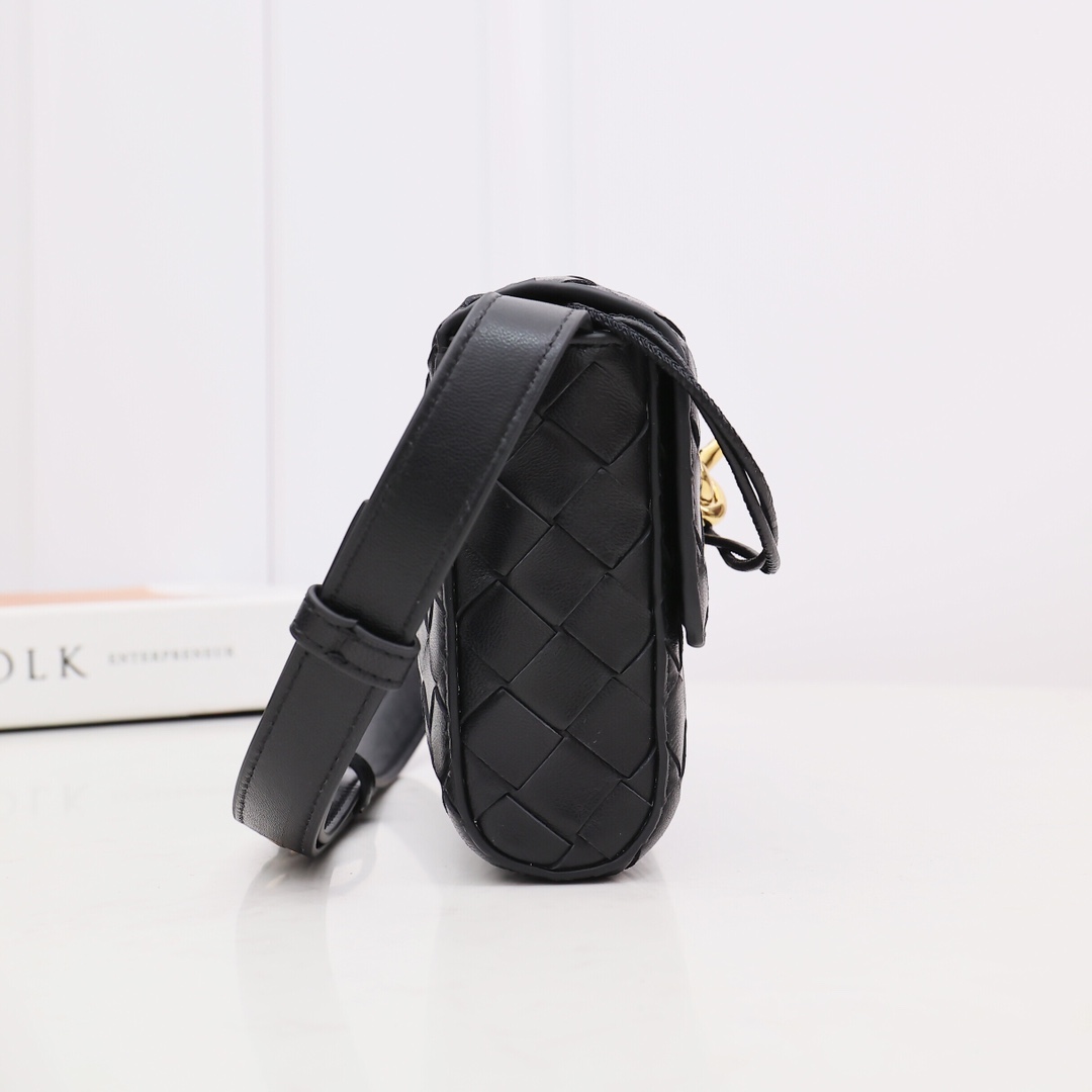 Bottega Veneta Mini Andiamo Cross-Body Bag - DopestKickz