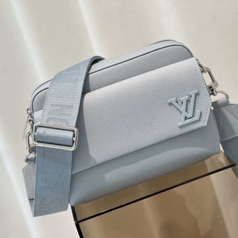 Louis Vuitton Fastline Messenger (23.5x18x7cm)   M23710 - DopestKickz