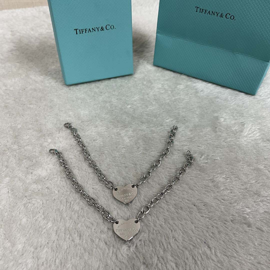 Tiffany&CO Full Heart Toggle Bracelet - DopestKickz