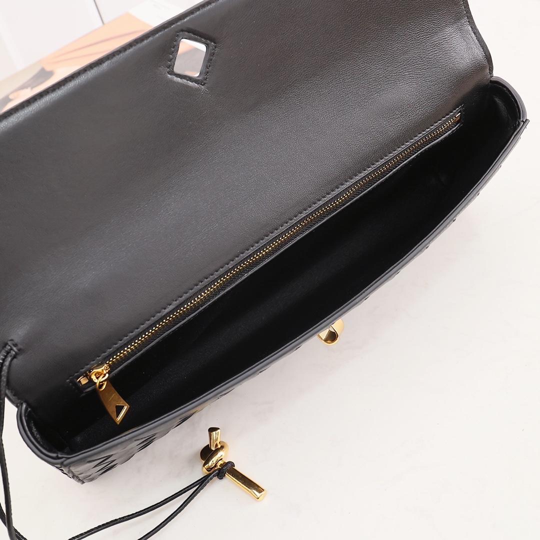Bottega Veneta Long Clutch Andiamo With Handle - DopestKickz