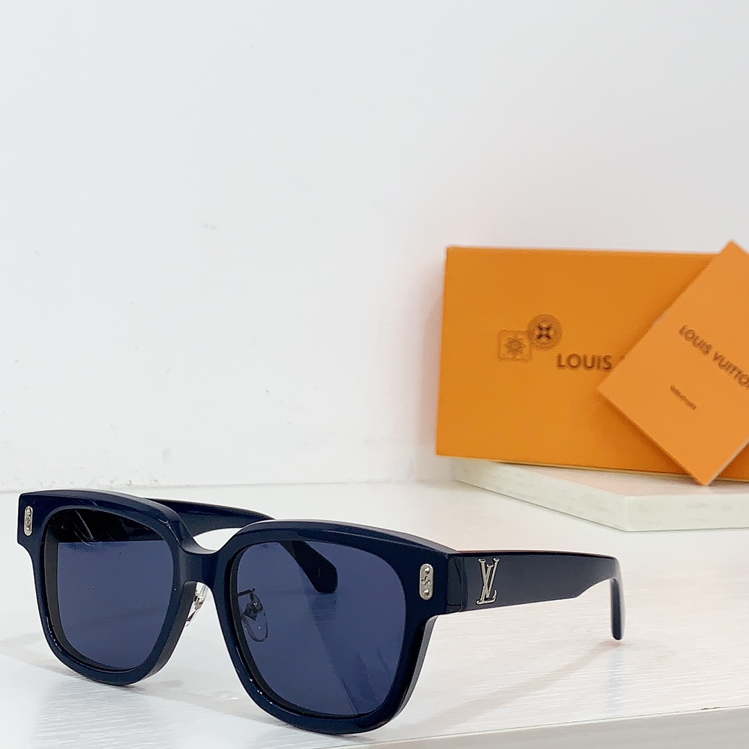 Louis Vuitton LV Confidence Square Sunglasses    Z2084U - DopestKickz