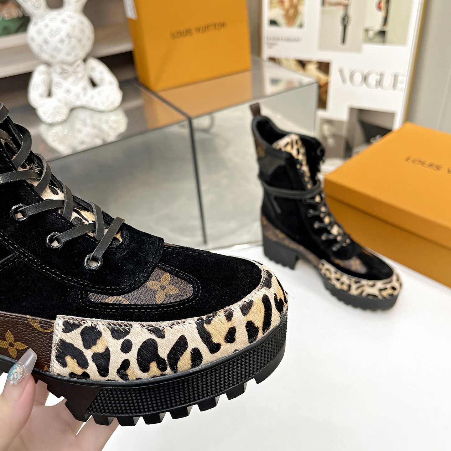 Louis Vuitton Laureate Platform Desert Boot - DopestKickz