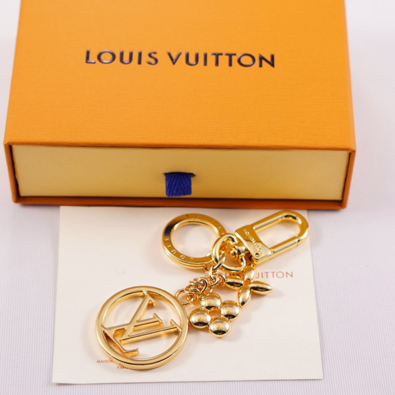 Louis Vuitton Blooming Key Holder - DopestKickz